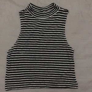 Black and white cropped tank top